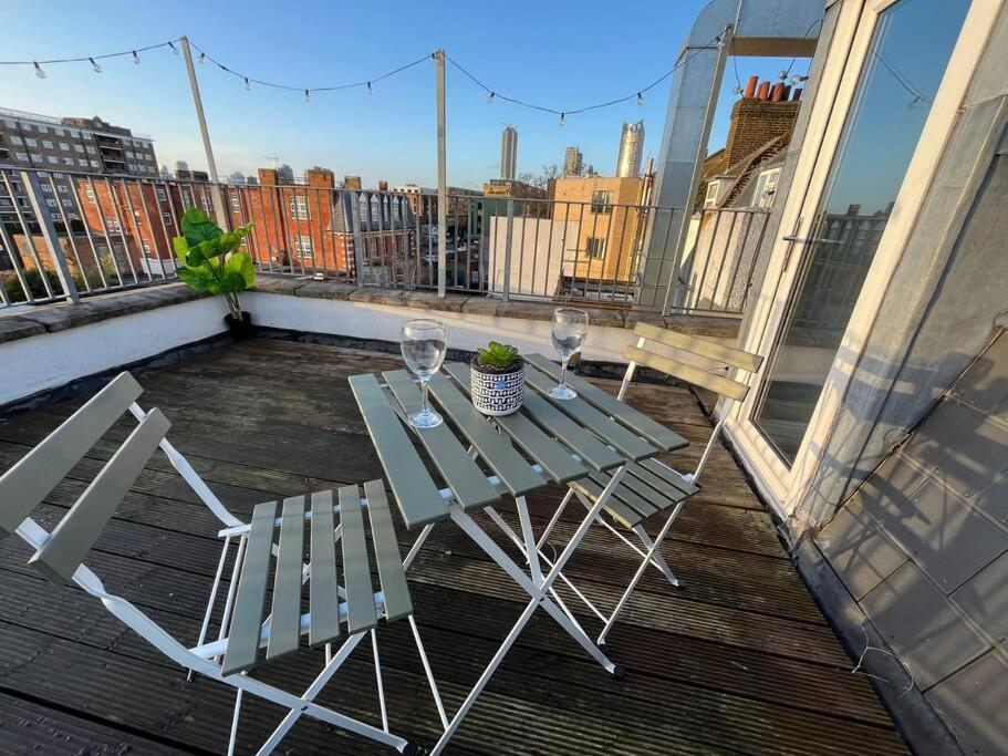 Modern With Stylish Terrace - Your London Oasis! Londres Exterior foto
