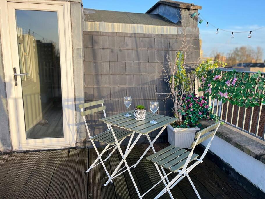 Modern With Stylish Terrace - Your London Oasis! Londres Exterior foto